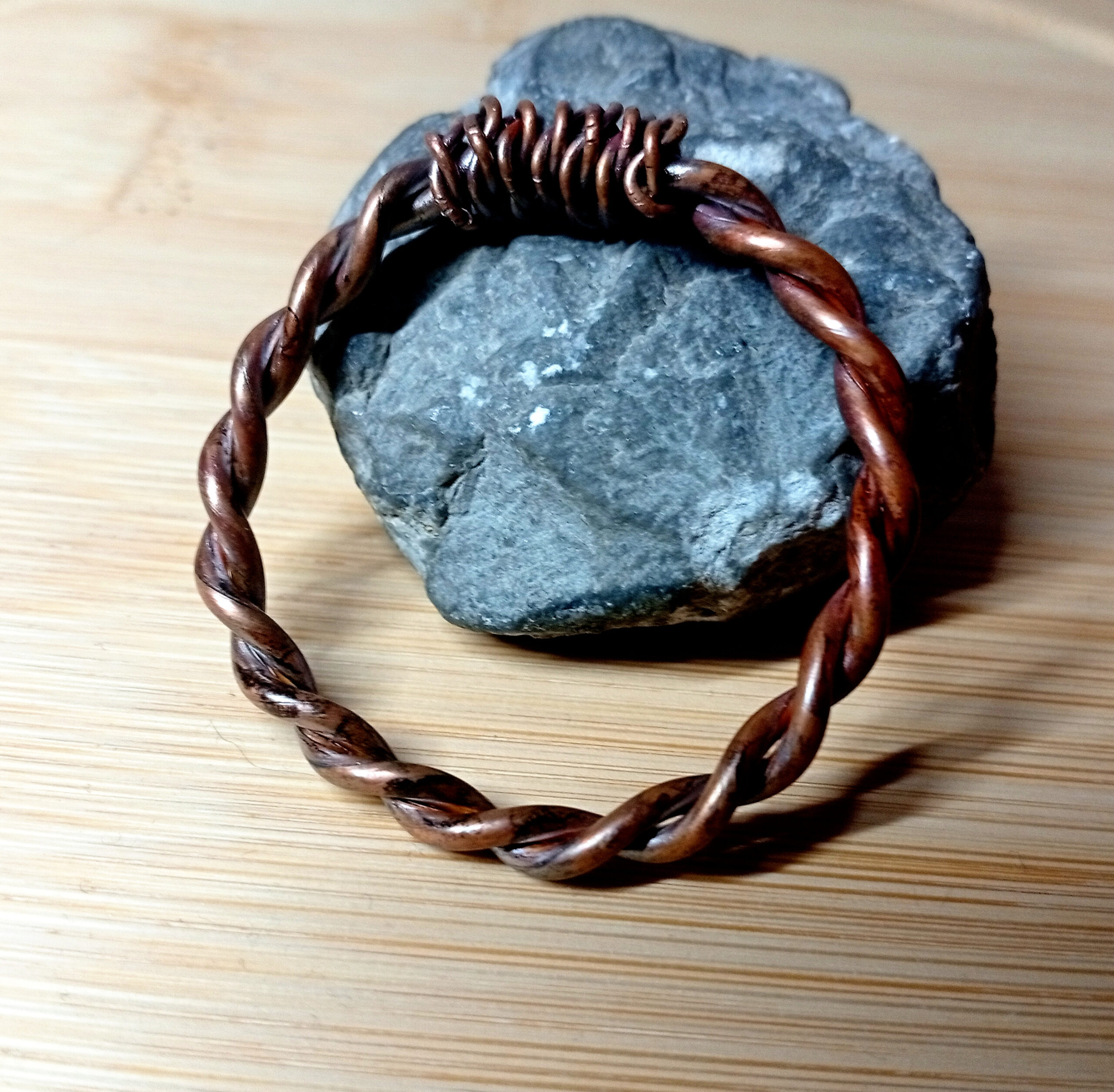 Handmade Bronze-Oil copper tensor ring on grey stone, 1/4 Royal Cubit